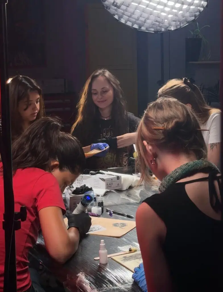 ტატუს შესწავლა და პრაქტიკა Zona Academy-ში